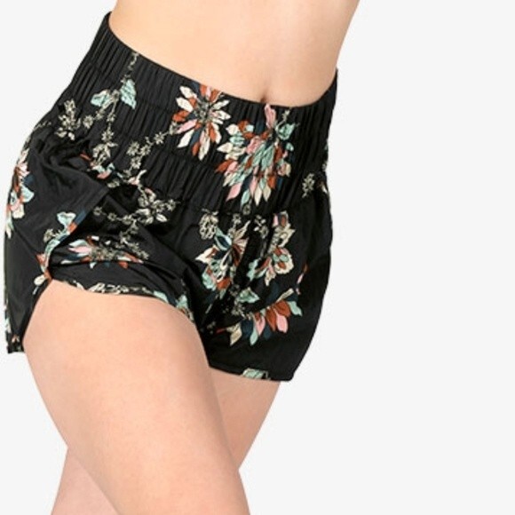 Free People Movement The Way Home Shorts size M - Picture 2 of 7